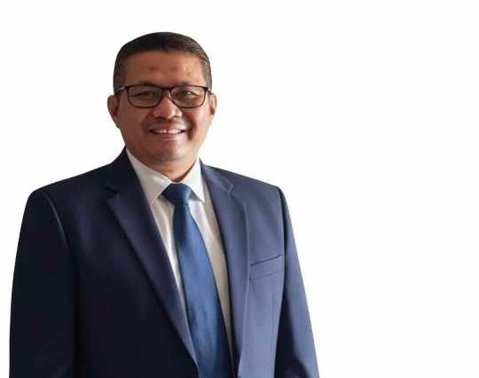 ILMU DAN SENI PENAFSIRAN HUKUM: MENEMUKAN KEEQUILIBRIAN ANTARA KEPASTIAN DAN KEADILAN – WAWANCARA EKSKLUSIF DENGAN KETUA UMUM DPN PERADI DR. IMAM HIDAYAT, S.H., M.H.